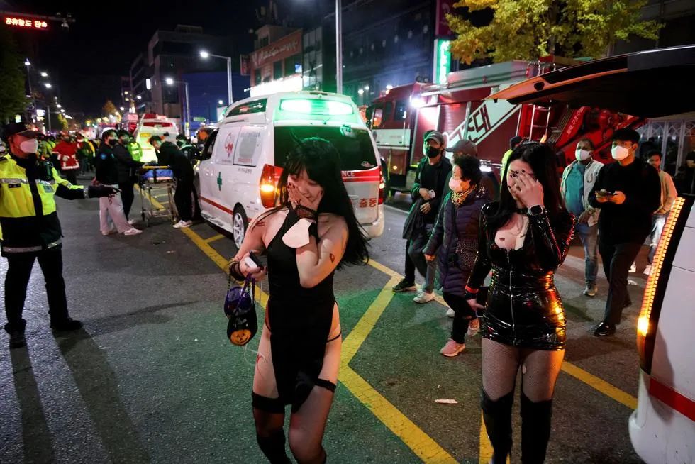 越南媒体：韩国发生“大规模”踩踏事件致151人死亡，其中包括3名中国公民，庆万圣节之夜变惊魂夜！